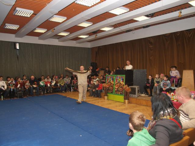 hullobem2012002