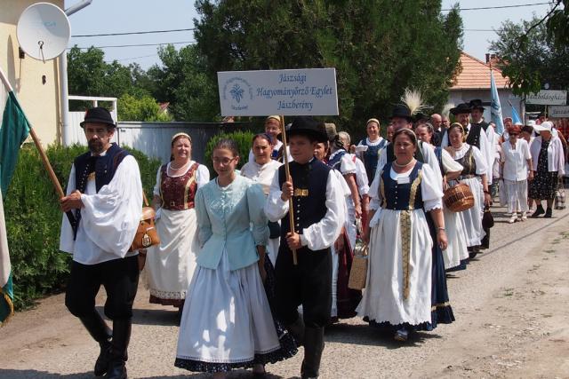 jaszvilagtal2012047