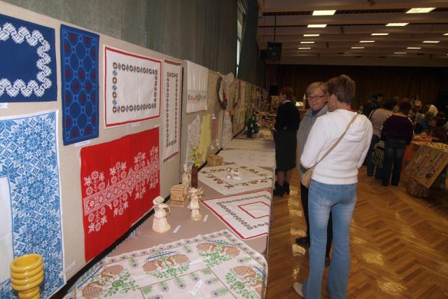 kezmborze2010018