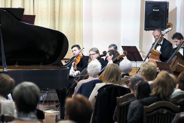 szbbachmozart2018043