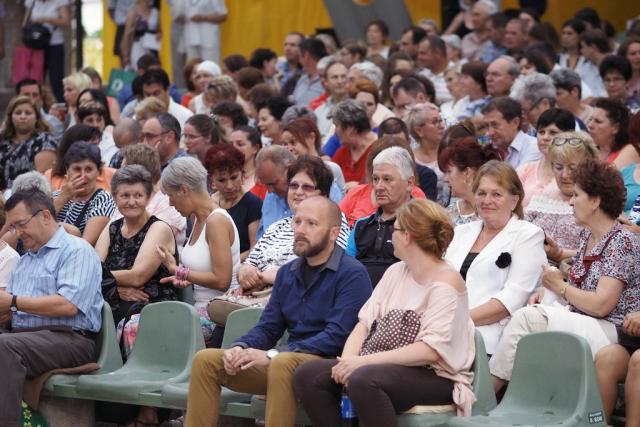 szeretema2017004
