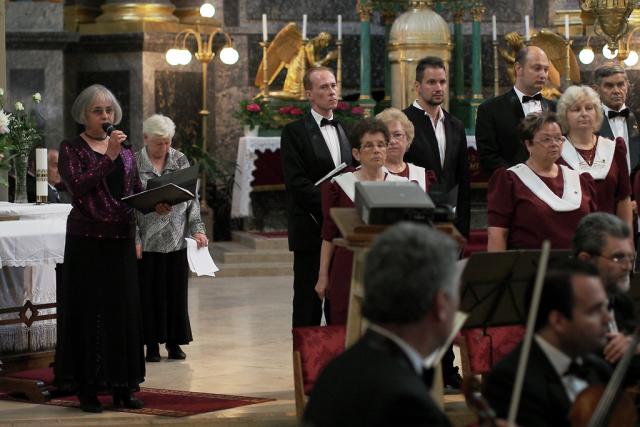 szszzenekarp2013010
