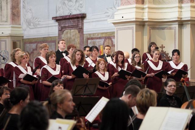 szszzenekarp2013015