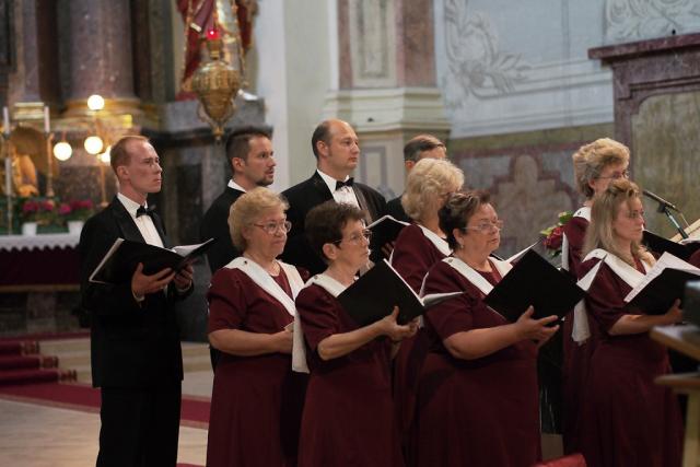 szszzenekarp2013023