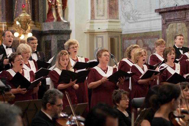szszzenekarp2013027
