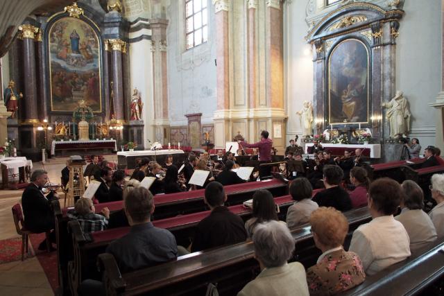 szszzenekarp2013033