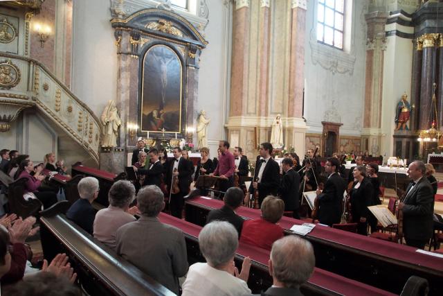 szszzenekarp2013046