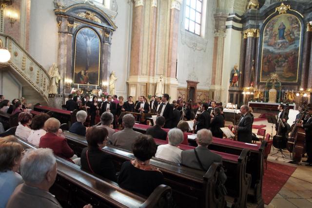 szszzenekarp2013047