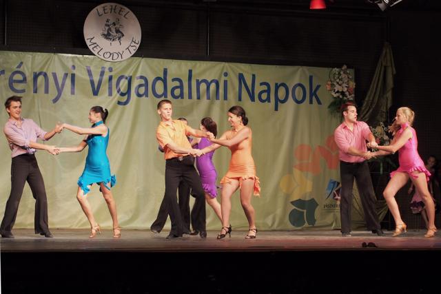 tancgala2013221