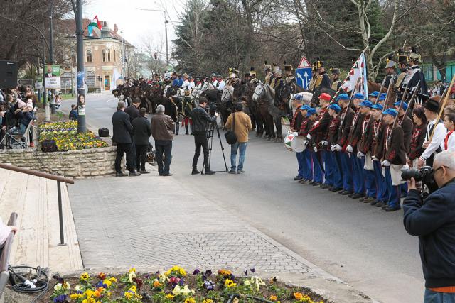 vnhadjarat2018036