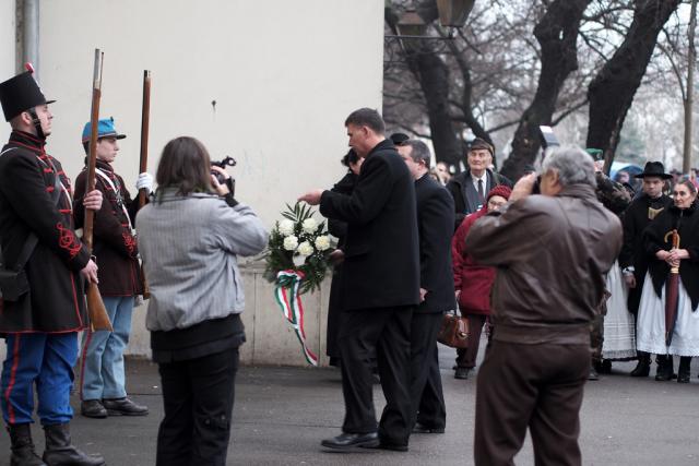 vnkoszoruzas2013045