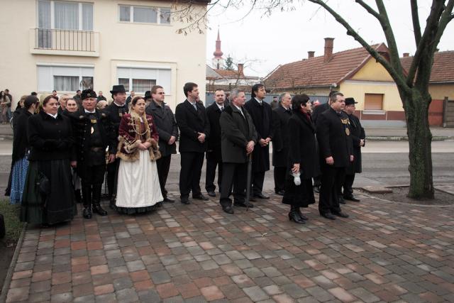 vnkoszoruzas2013050